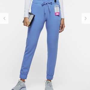 Jaanuu petite scrub pants in ceil blue. Size medium petite NWT
